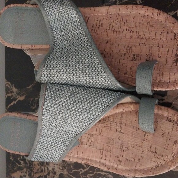 Donald Pliner - Picture 2 of 7